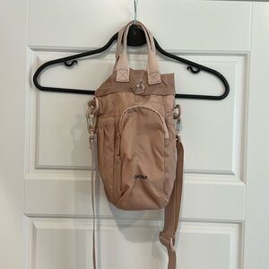 Calpak water bottle holder